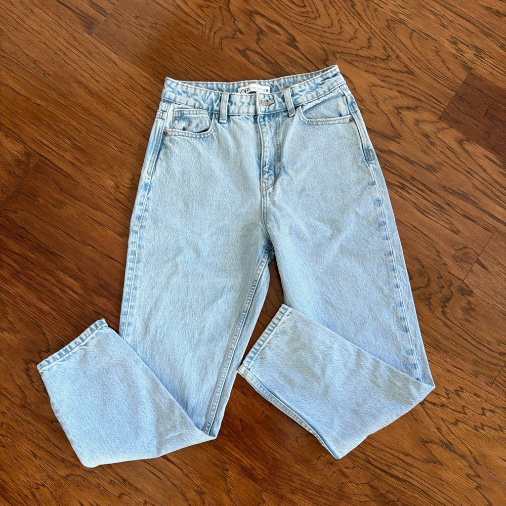 Zara Light Wash High-Rise Women’s Jeans size 36